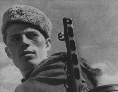 Что сделал советский солдат встретившись взглядом с вооруженным подростком из Гитлерюгенд